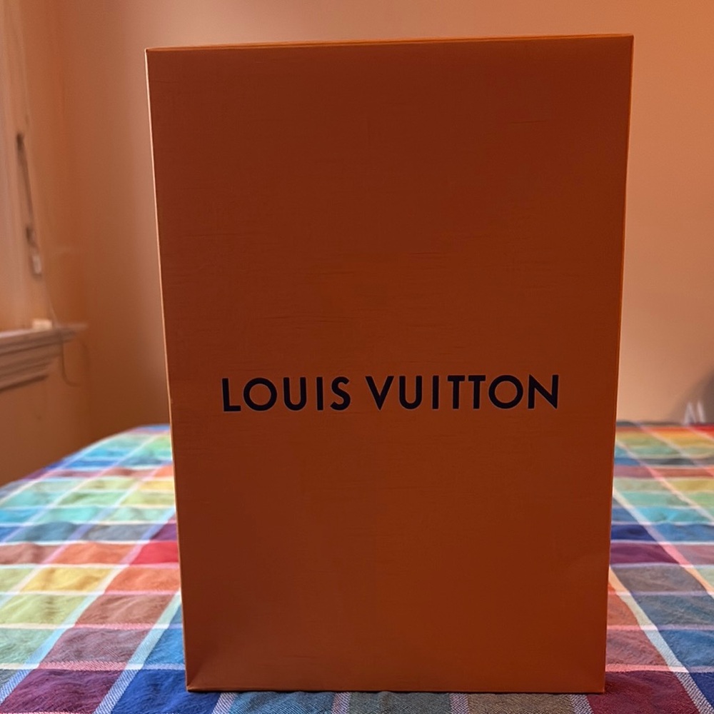 🗂️ LOUIS VUITTON FILE FOLDER WITH VECHETTA TABS 🗂️ NWOT 🗂️